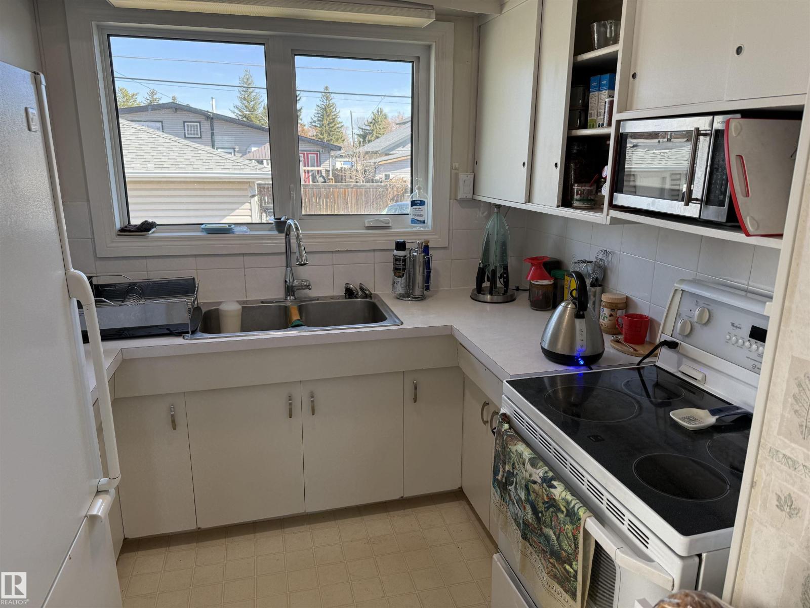 16112 87 Av Nw, Edmonton, Alberta  T5R 4G9 - Photo 18 - E4485973