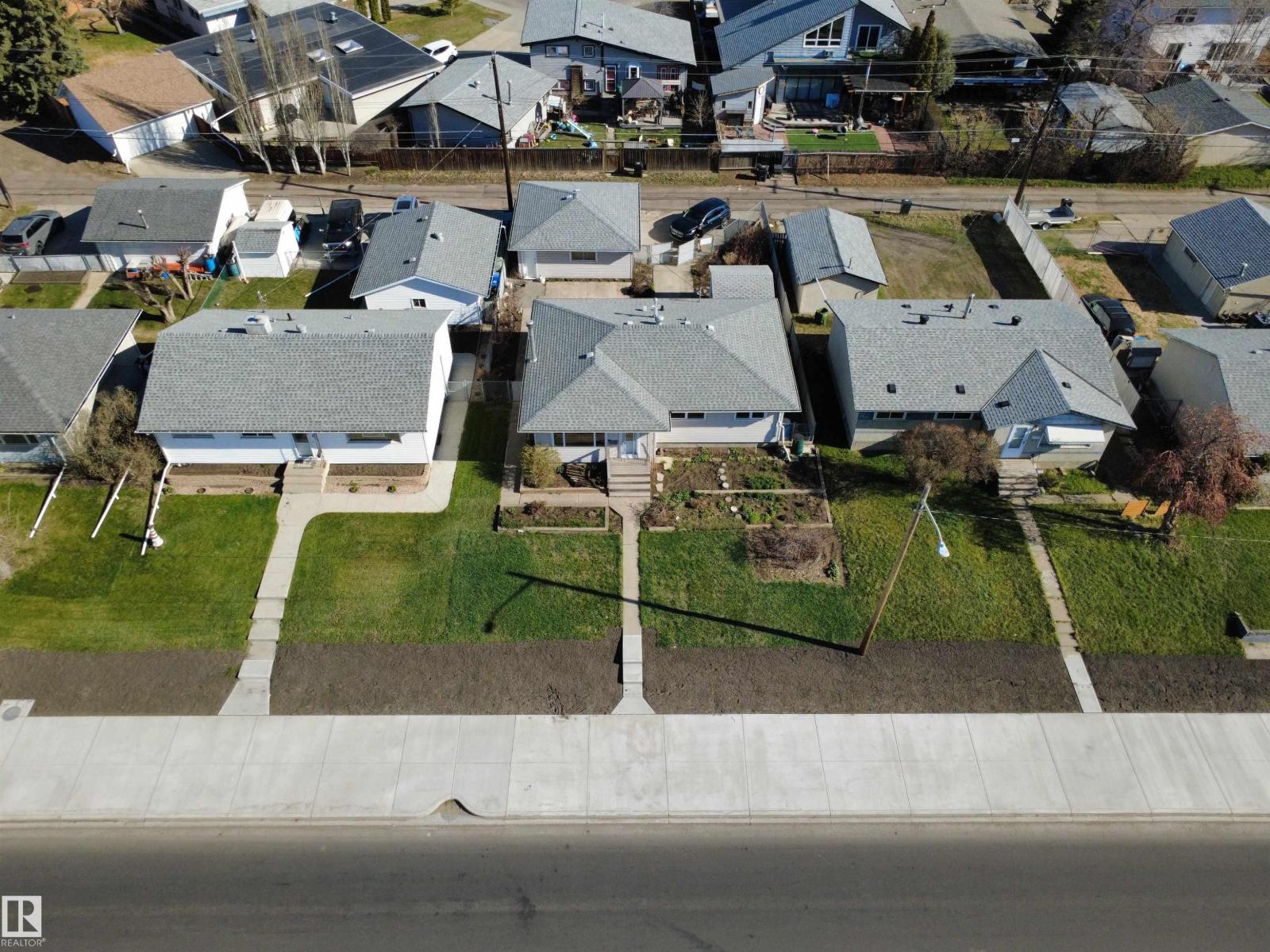 16112 87 Av Nw, Edmonton, Alberta  T5R 4G9 - Photo 3 - E4485973