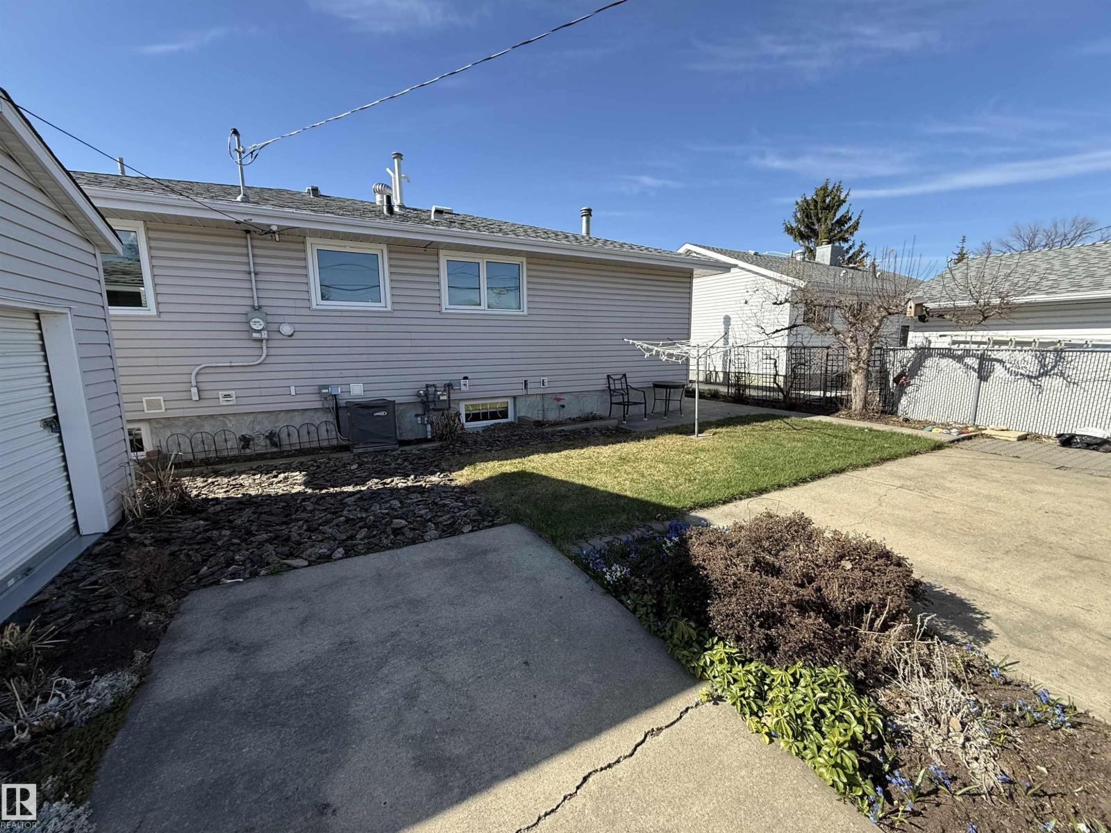 16112 87 Av Nw, Edmonton, Alberta  T5R 4G9 - Photo 5 - E4485973