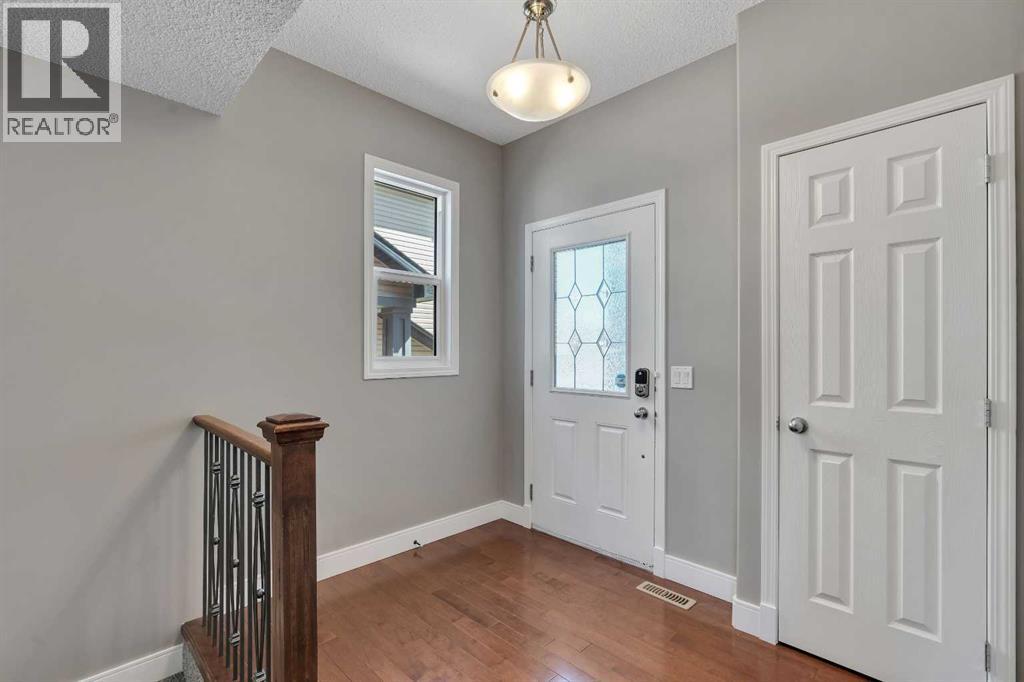 18 Silverado Skies Drive Sw, Calgary, Alberta  T2X 0J3 - Photo 2 - A2301706