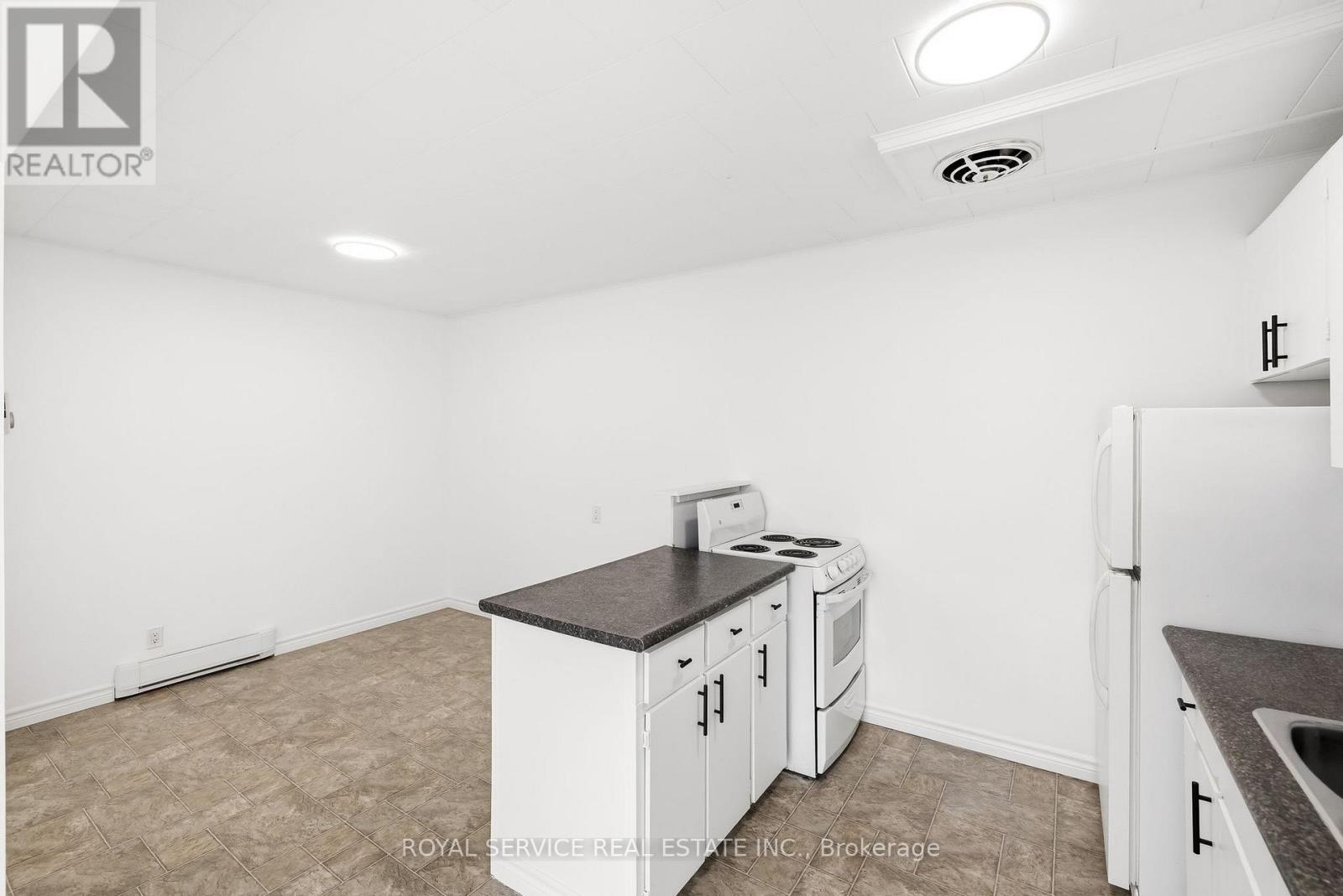 19 - 118 Perry Street, Cobourg, Ontario  K9A 1N7 - Photo 23 - X12856656