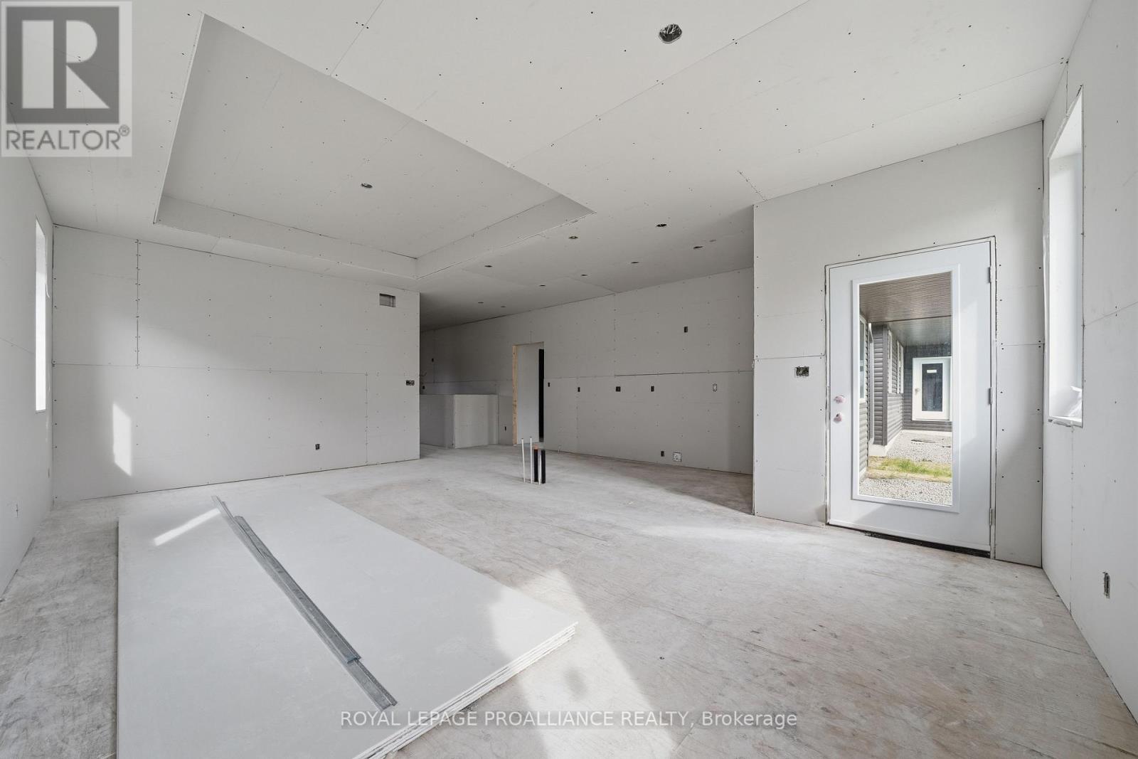 23 Matheos Crescent, Quinte West, Ontario  K8V 0L3 - Photo 18 - X13061340