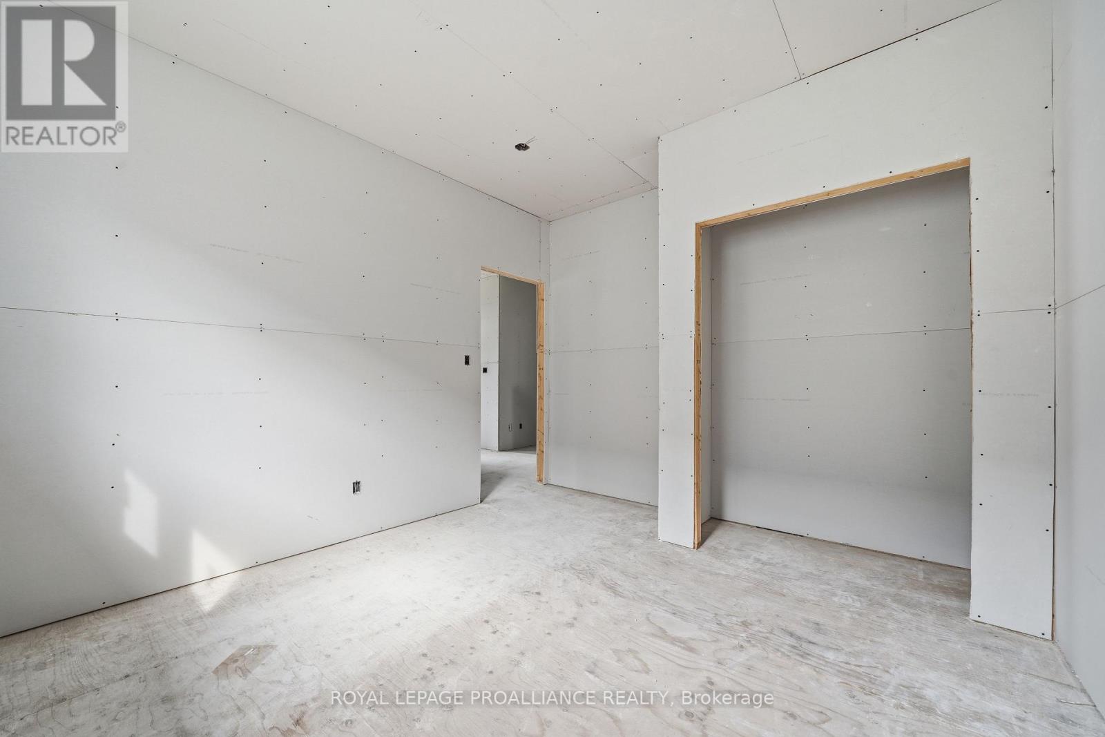 23 Matheos Crescent, Quinte West, Ontario  K8V 0L3 - Photo 12 - X13061340