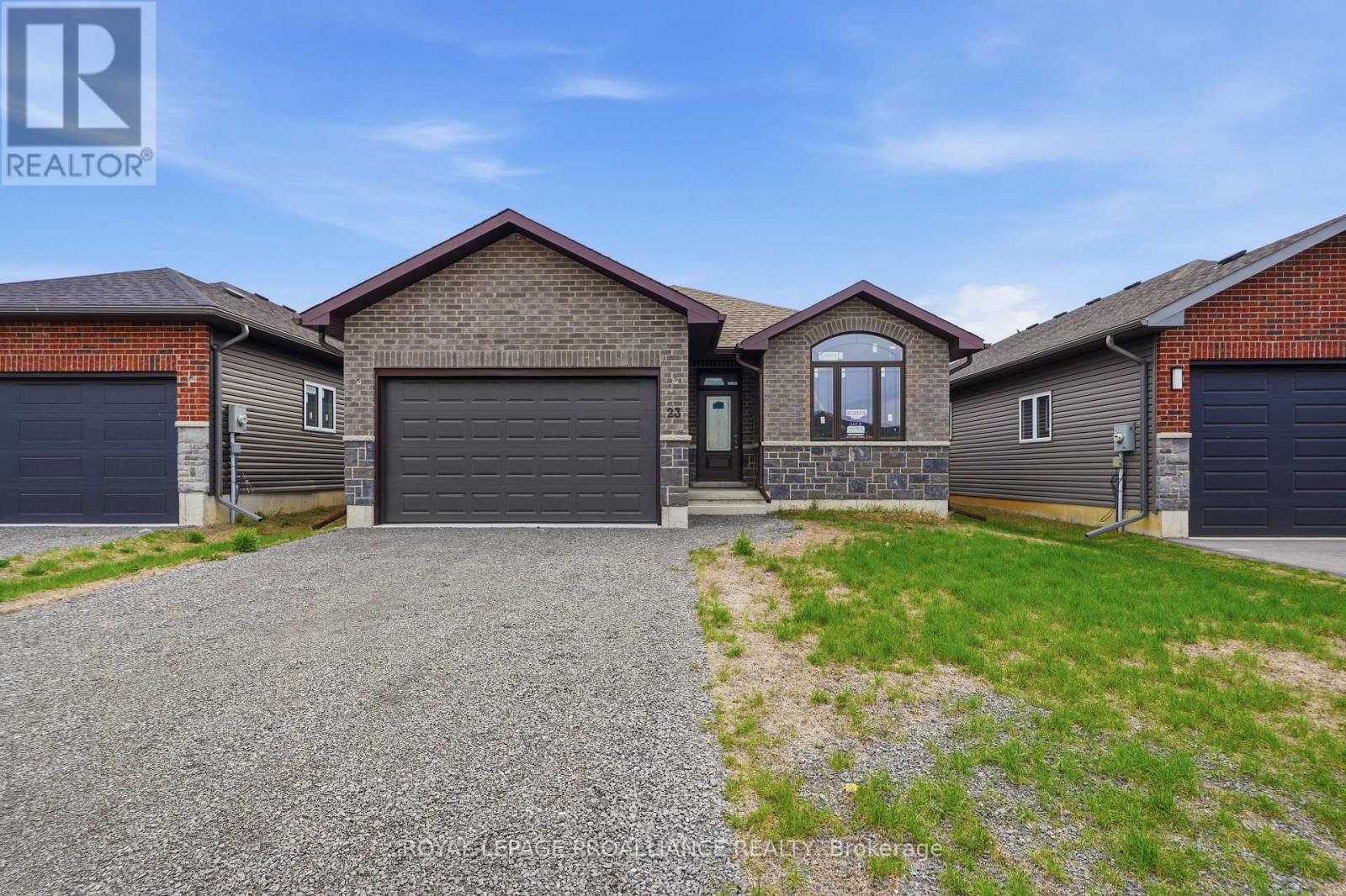 23 Matheos Crescent, Quinte West, Ontario  K8V 0L3 - Photo 2 - X13061340