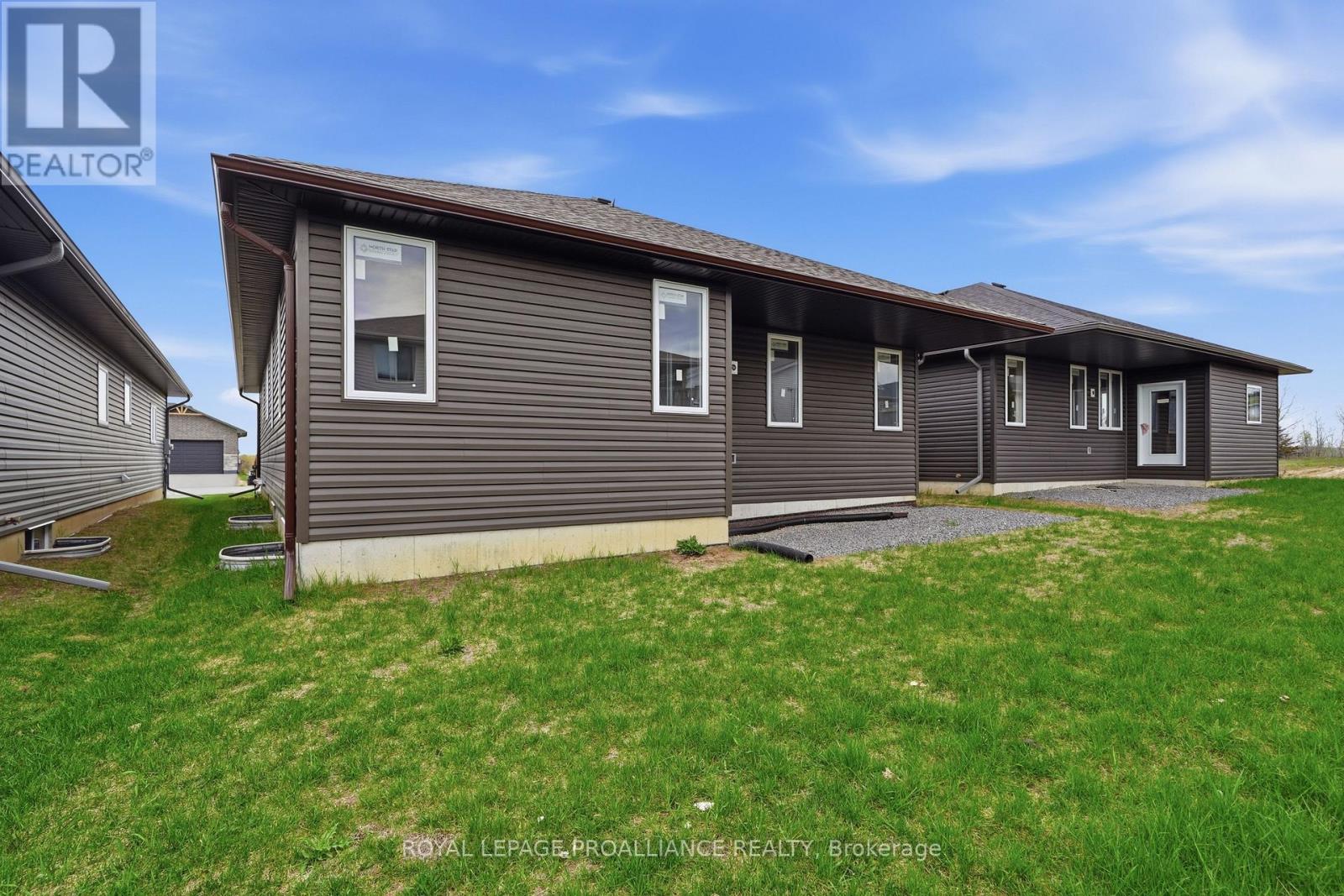23 Matheos Crescent, Quinte West, Ontario  K8V 0L3 - Photo 24 - X13061340
