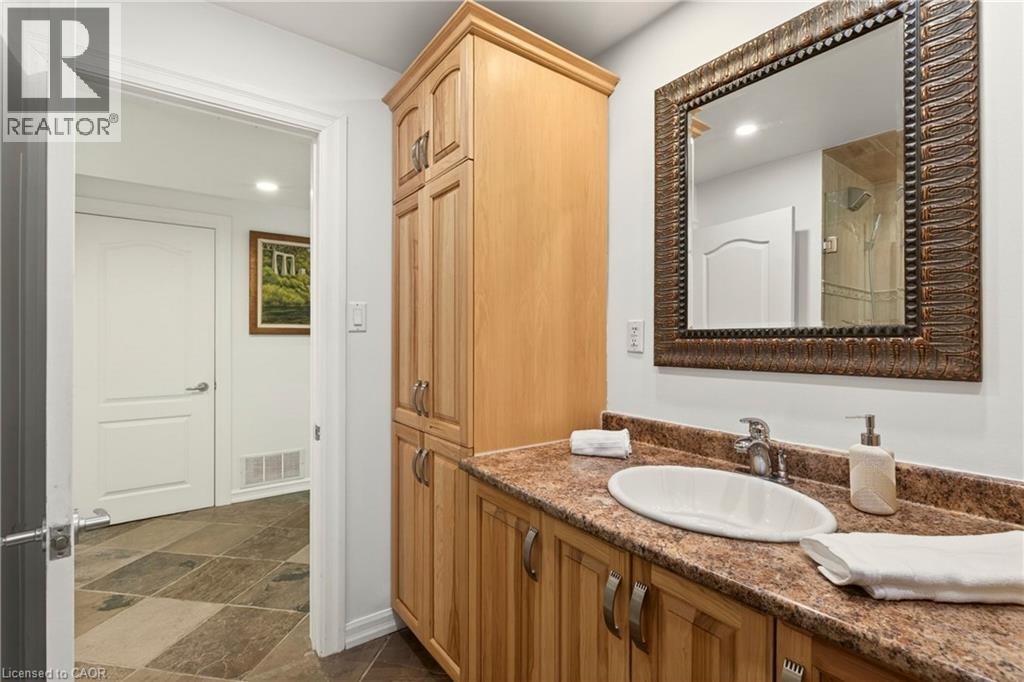 123 Hillcrest Avenue, Hamilton, Ontario  L9H 4X7 - Photo 34 - 40827654