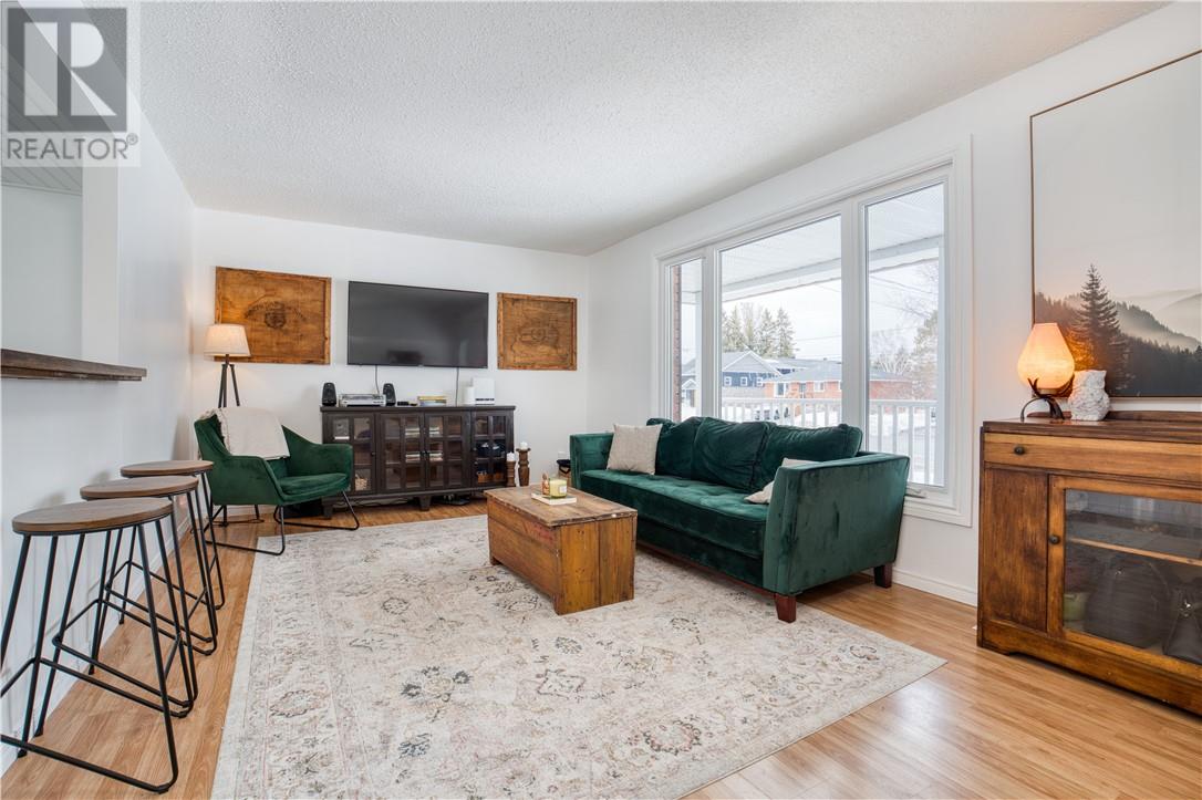 4468 Hamilton Crescent, Hanmer, Ontario  P3P 1B7 - Photo 6 - 2127560