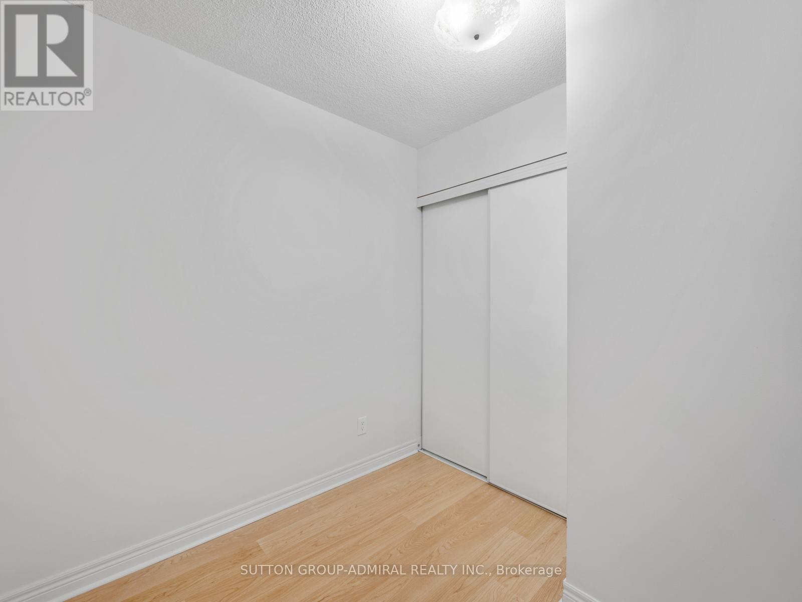 1101 - 60 Disera Drive, Vaughan, Ontario  L4J 9G1 - Photo 2 - N13068630