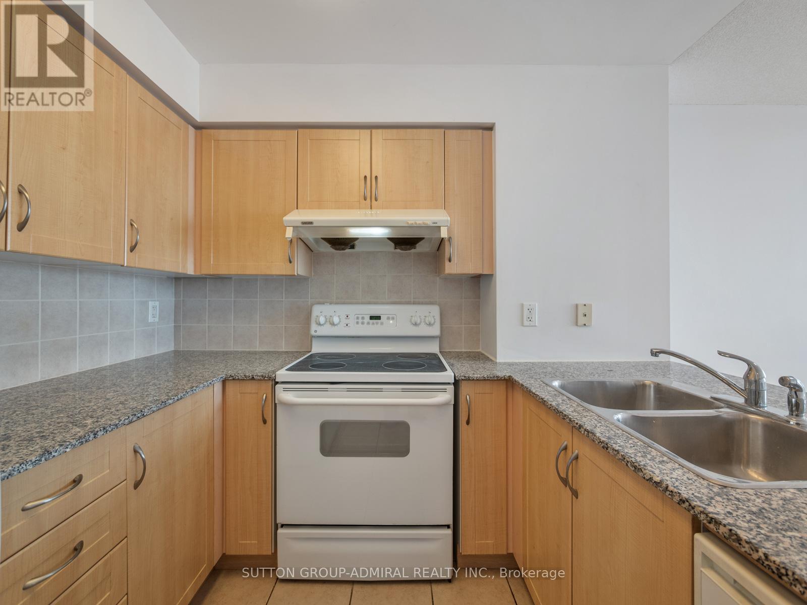 1101 - 60 Disera Drive, Vaughan, Ontario  L4J 9G1 - Photo 8 - N13068630