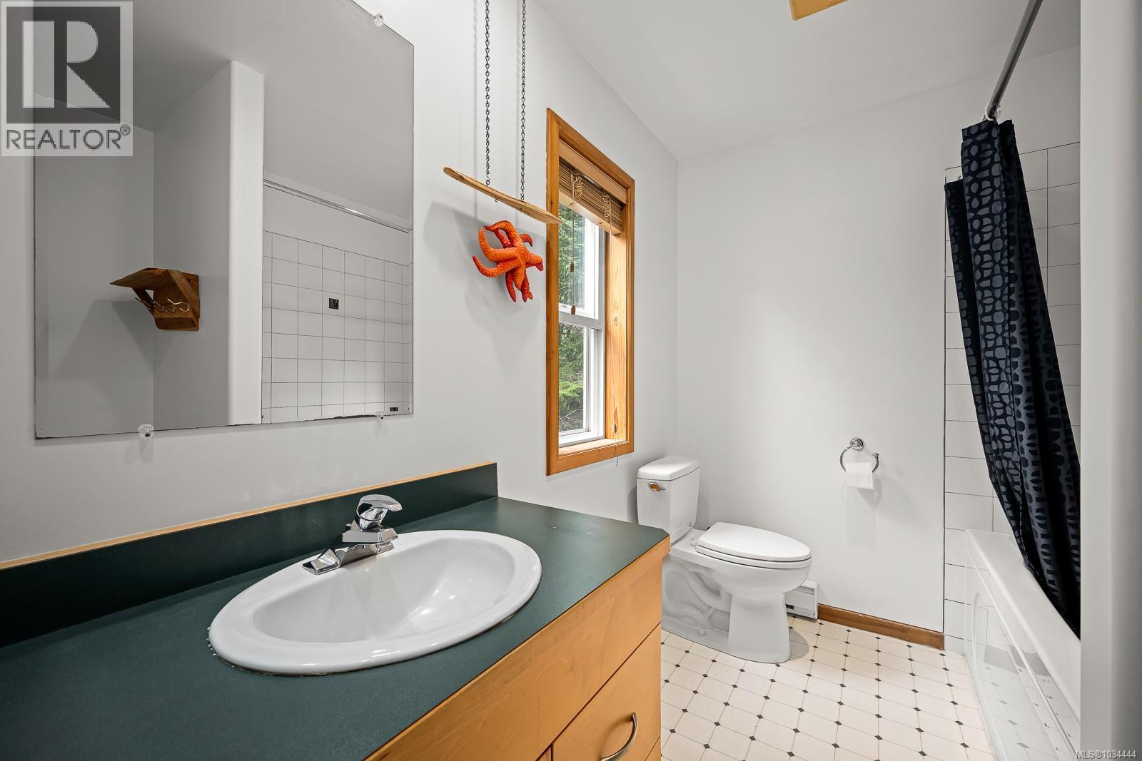 1278 Lynn Rd, Tofino, British Columbia  V0R 2Z0 - Photo 18 - 1034444