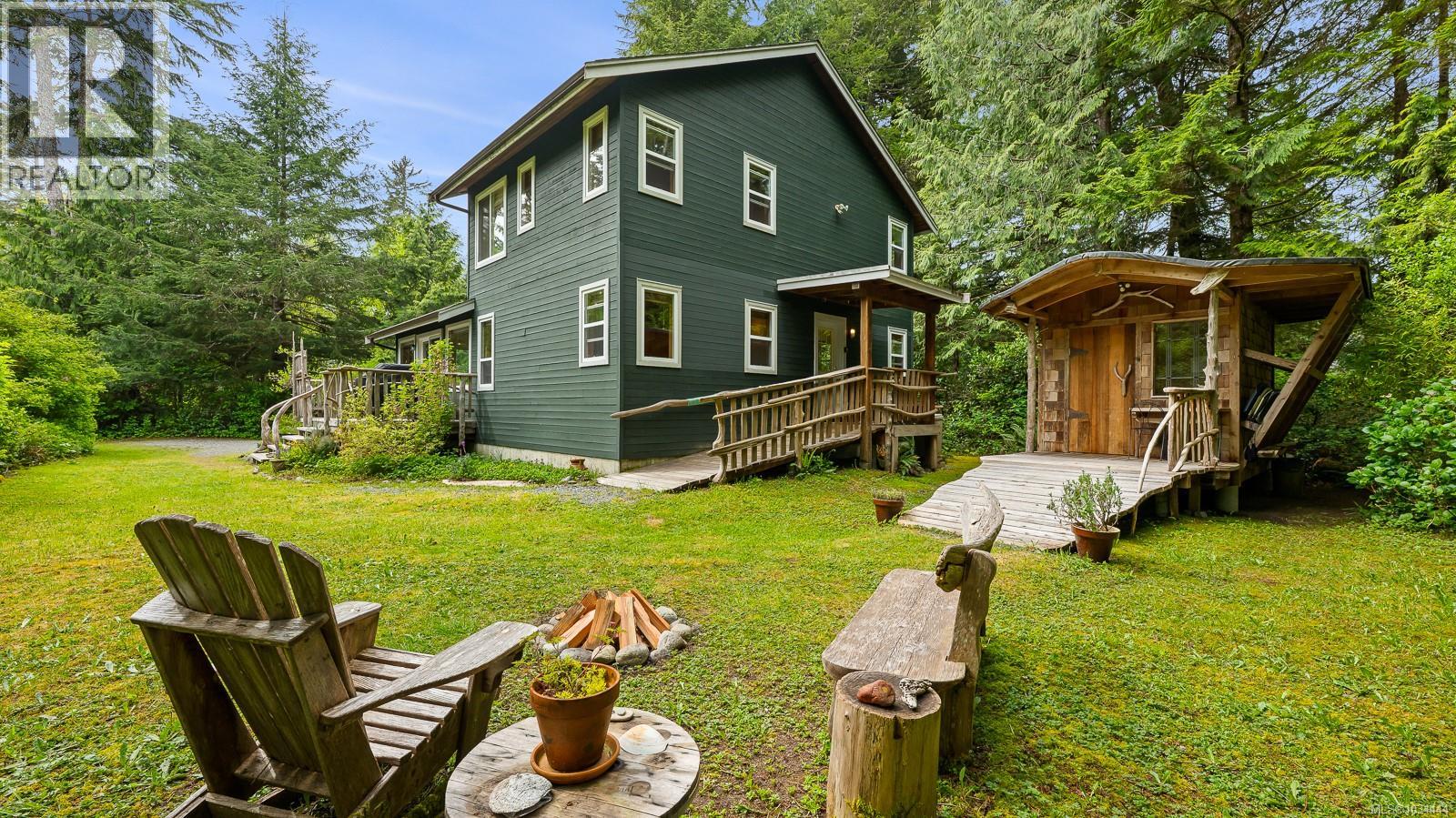 1278 Lynn Rd, Tofino, British Columbia  V0R 2Z0 - Photo 28 - 1034444