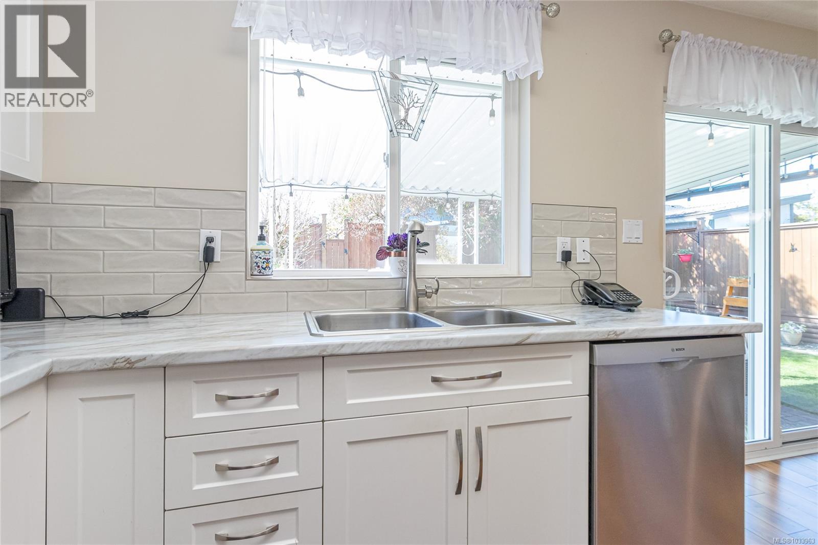 For Sale: 331 Rheumer Cres, Parksville, ON | 4 Bed, 3 Bath House for $295,000. See 26 photos!
