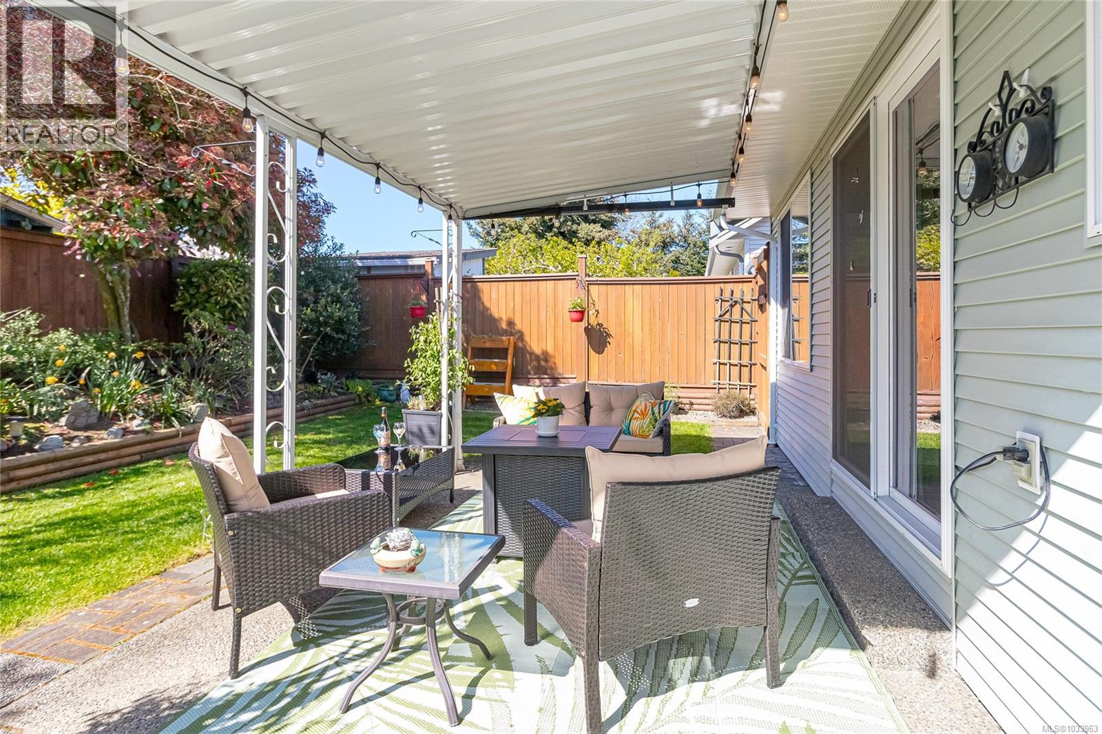 For Sale: 331 Rheumer Cres, Parksville, ON | 4 Bed, 3 Bath House for $295,000. See 26 photos!