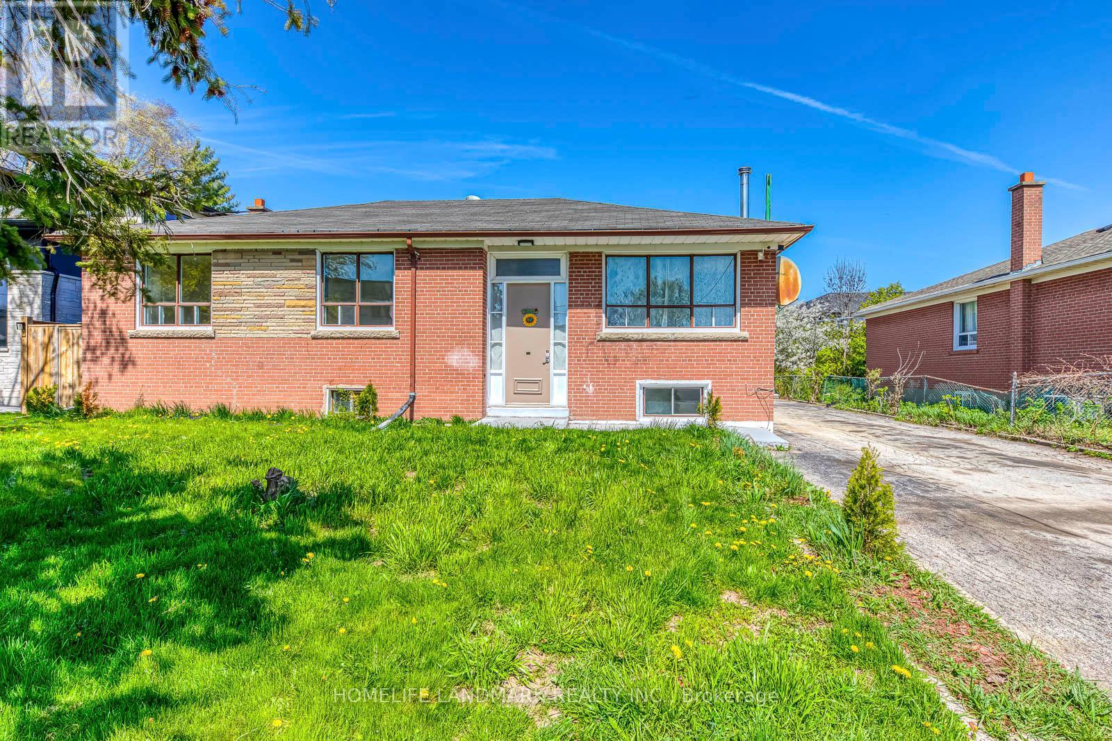 451 SANDMERE PLACE, Oakville, Ontario