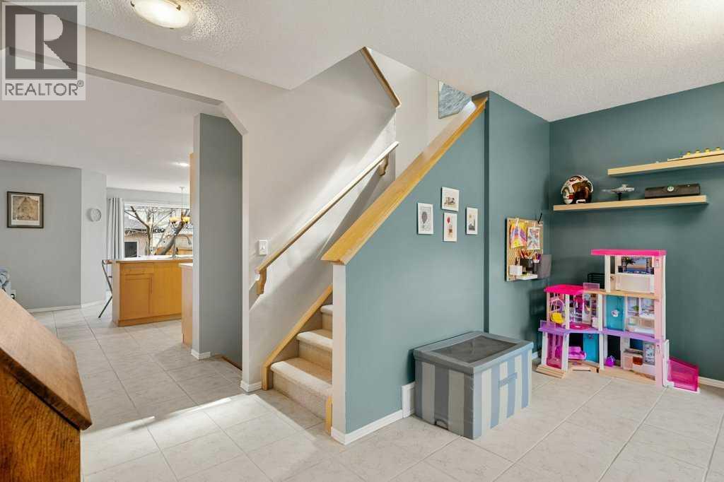 90 Elgin Drive Se, Calgary, Alberta  T2Z 4A8 - Photo 4 - A2300893
