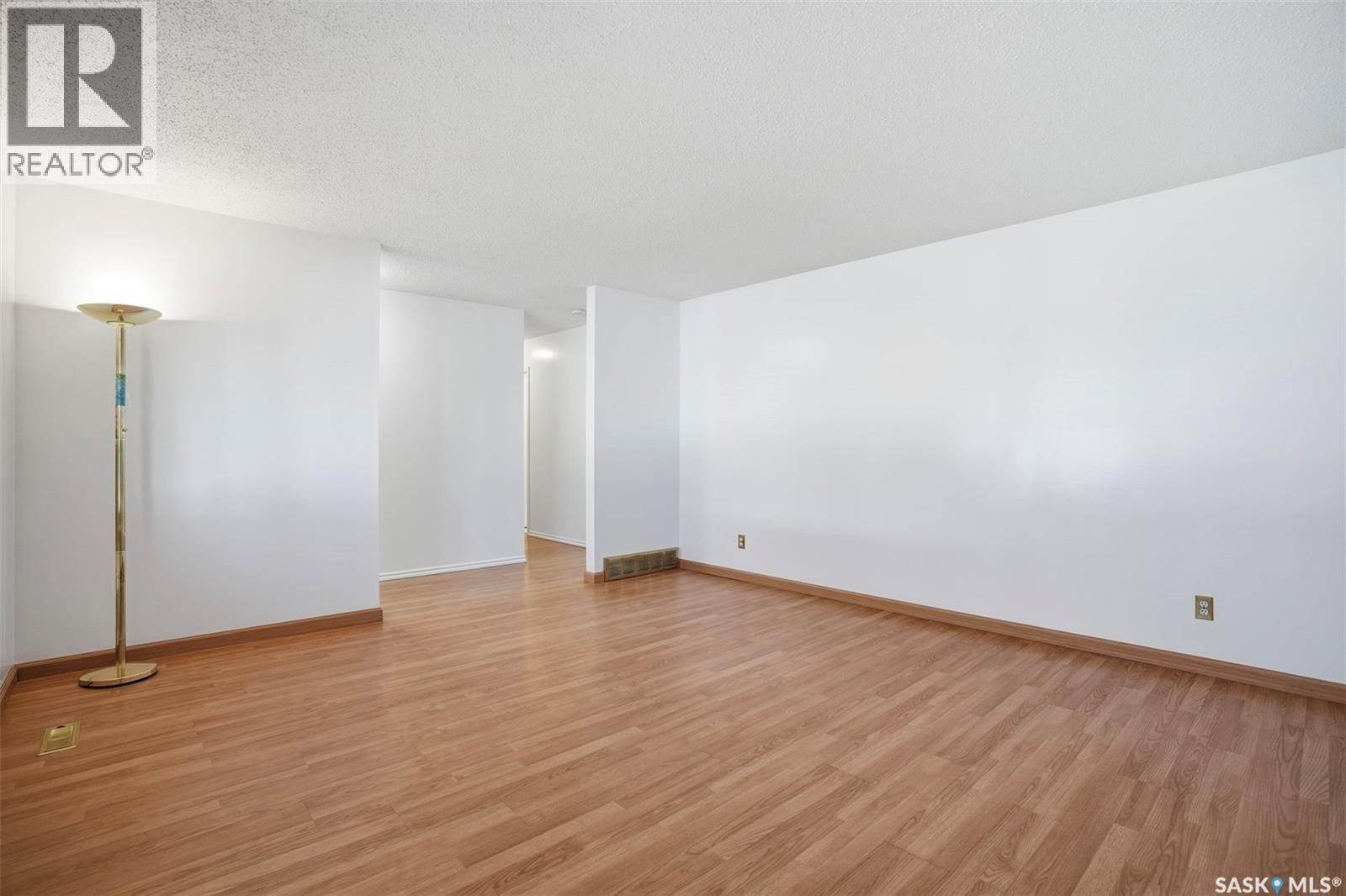 218 Anderson Crescent, Saskatoon, Saskatchewan  S7H 4C2 - Photo 6 - SK035080