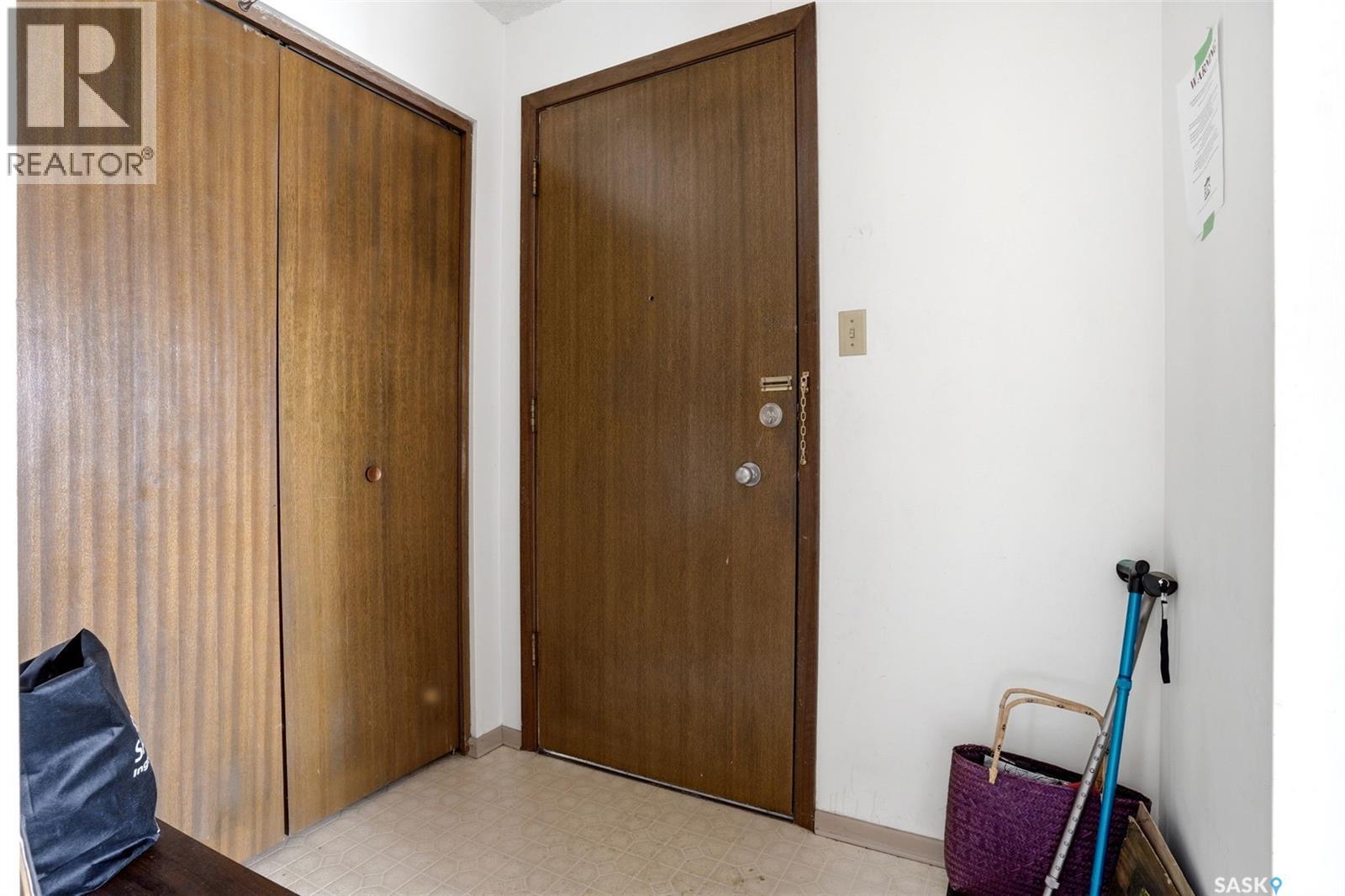 9 26 Shaw Street, Regina, Saskatchewan  S4R 3M4 - Photo 2 - SK035067