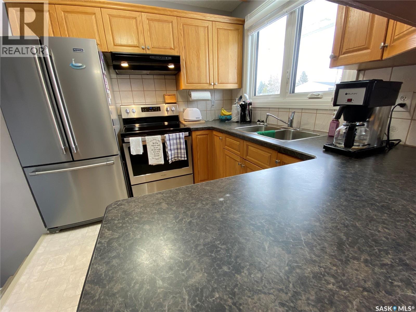 116 Clarewood Crescent, Yorkton, Saskatchewan  S3N 2V2 - Photo 2 - SK034785