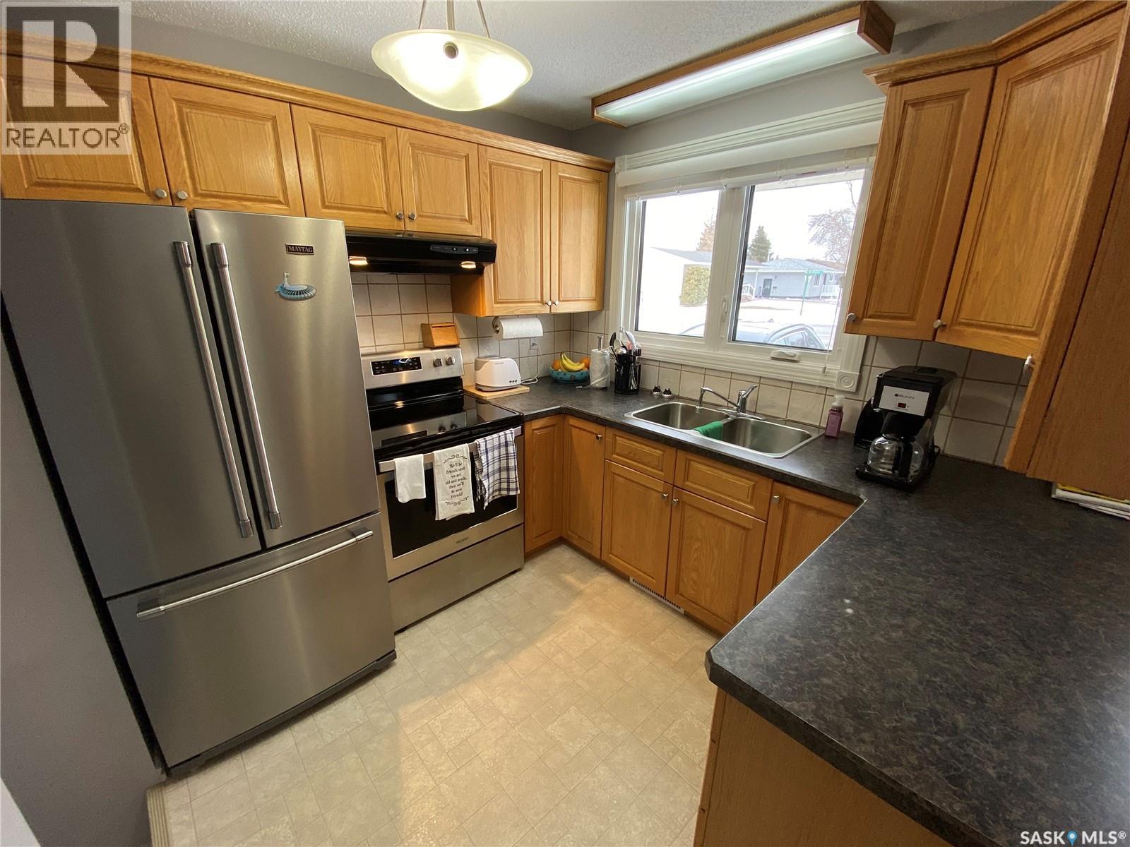 116 Clarewood Crescent, Yorkton, Saskatchewan  S3N 2V2 - Photo 3 - SK034785