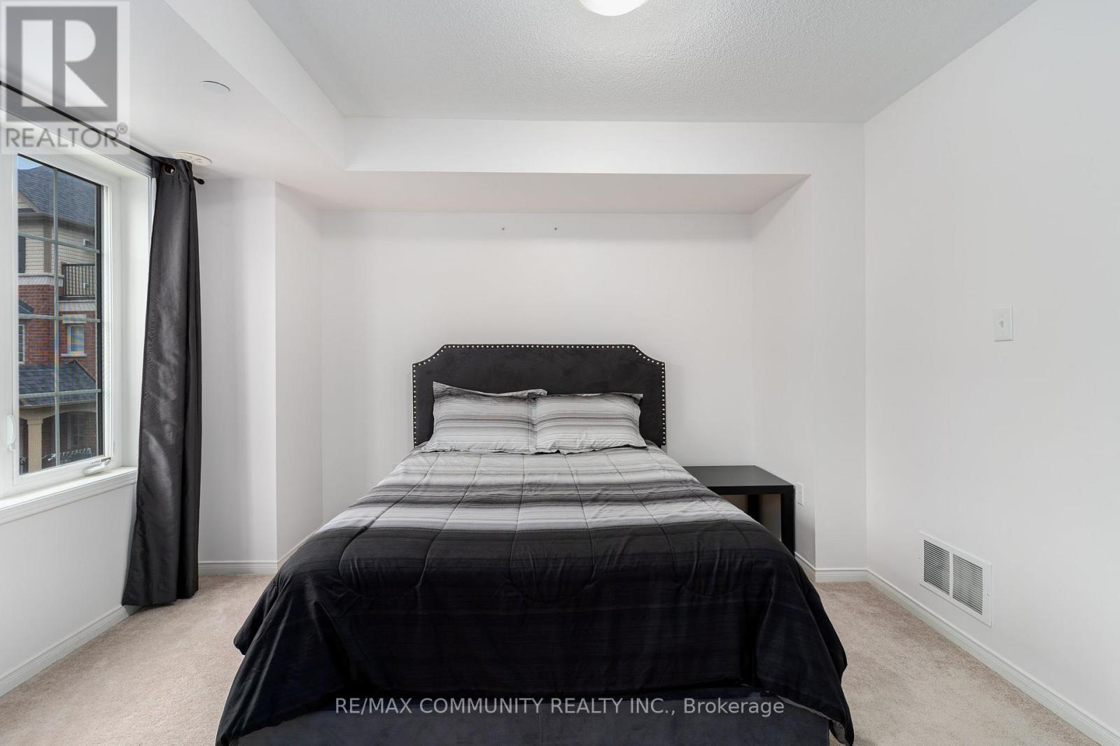 Room - 2757 Deputy Minister Path, Oshawa, Ontario  L1L 0M7 - Photo 25 - E13090606