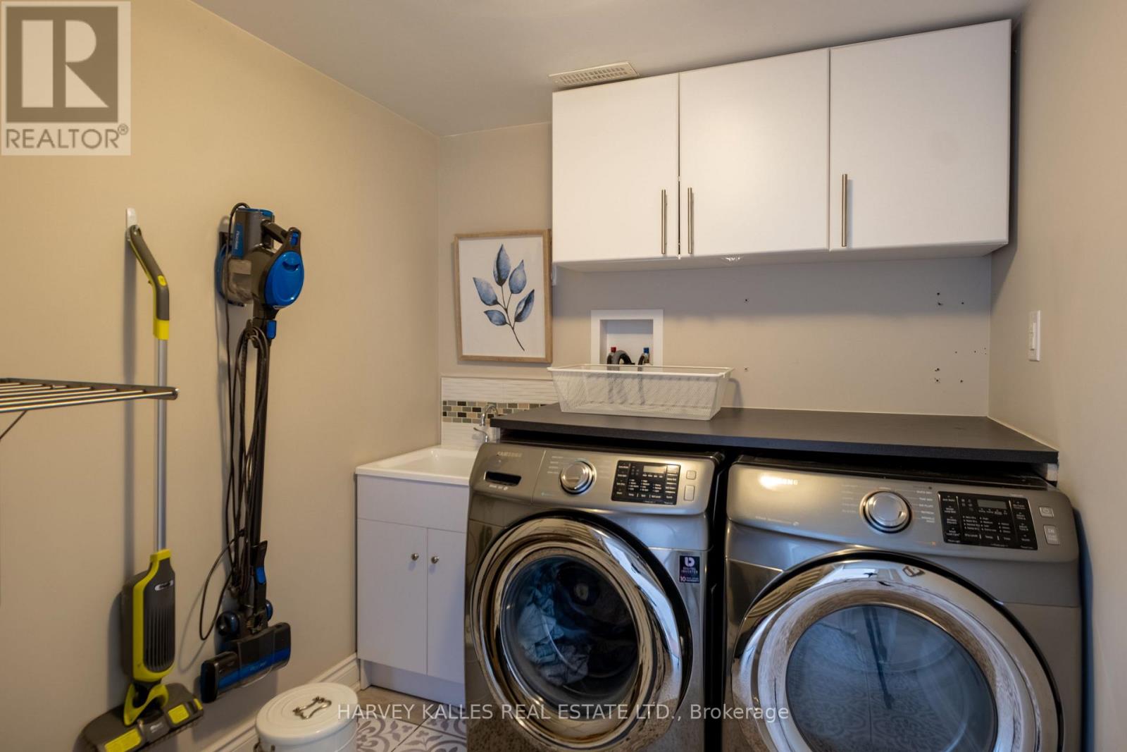 354 Highfield Road, Toronto, Ontario  M4L 2V6 - Photo 45 - E13090628