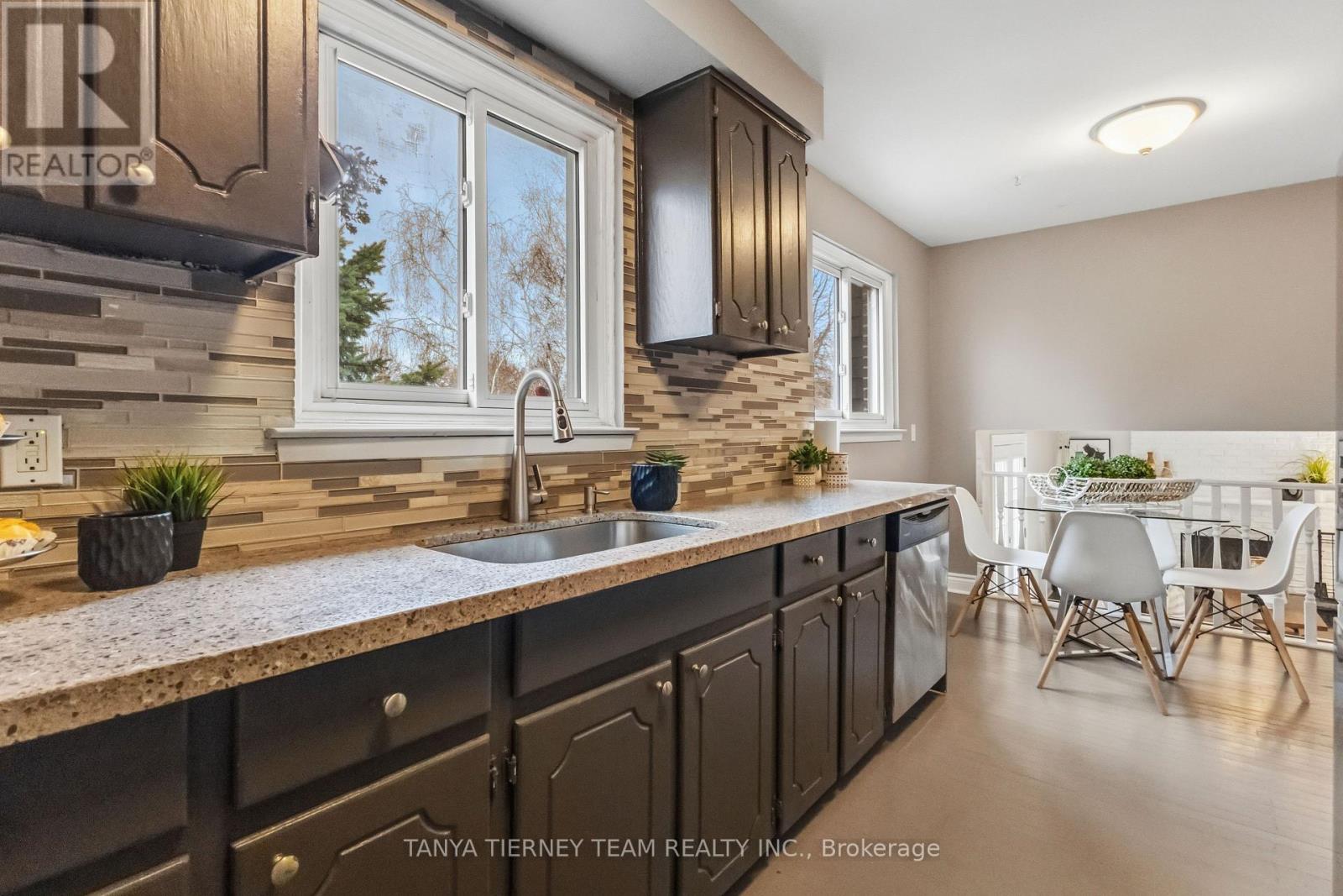 6 Gershwin Court, Whitby, Ontario  L1N 6C9 - Photo 19 - E13090674
