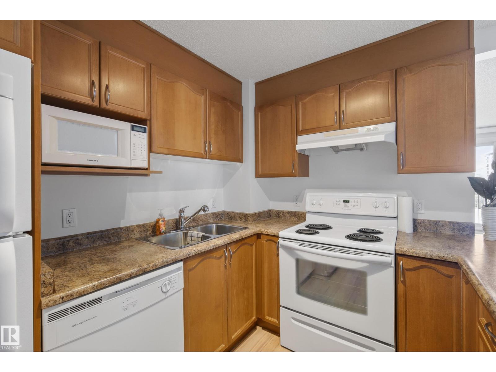 #908 9715 110 St Nw, Edmonton, Alberta  T5K 2M1 - Photo 14 - E4485982