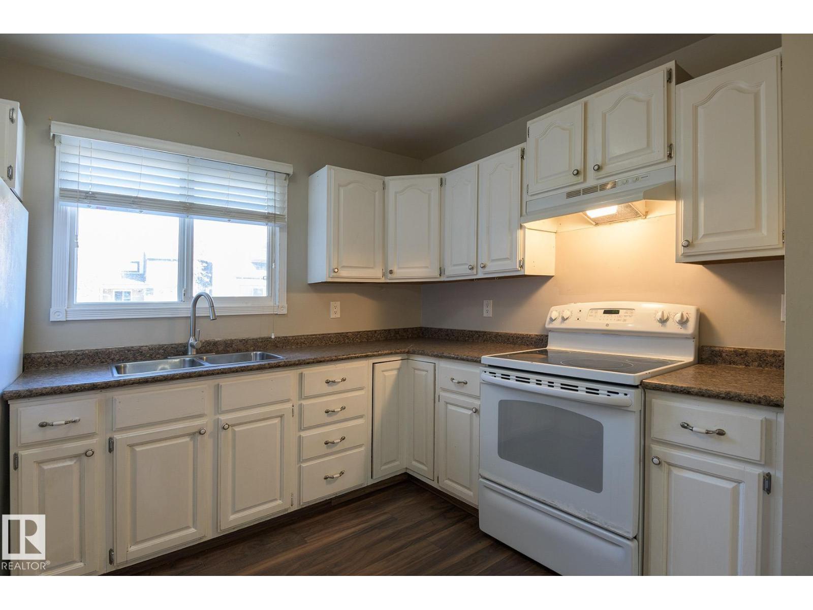 8039 27 Av Nw, Edmonton, Alberta  T6K 3C9 - Photo 14 - E4485981