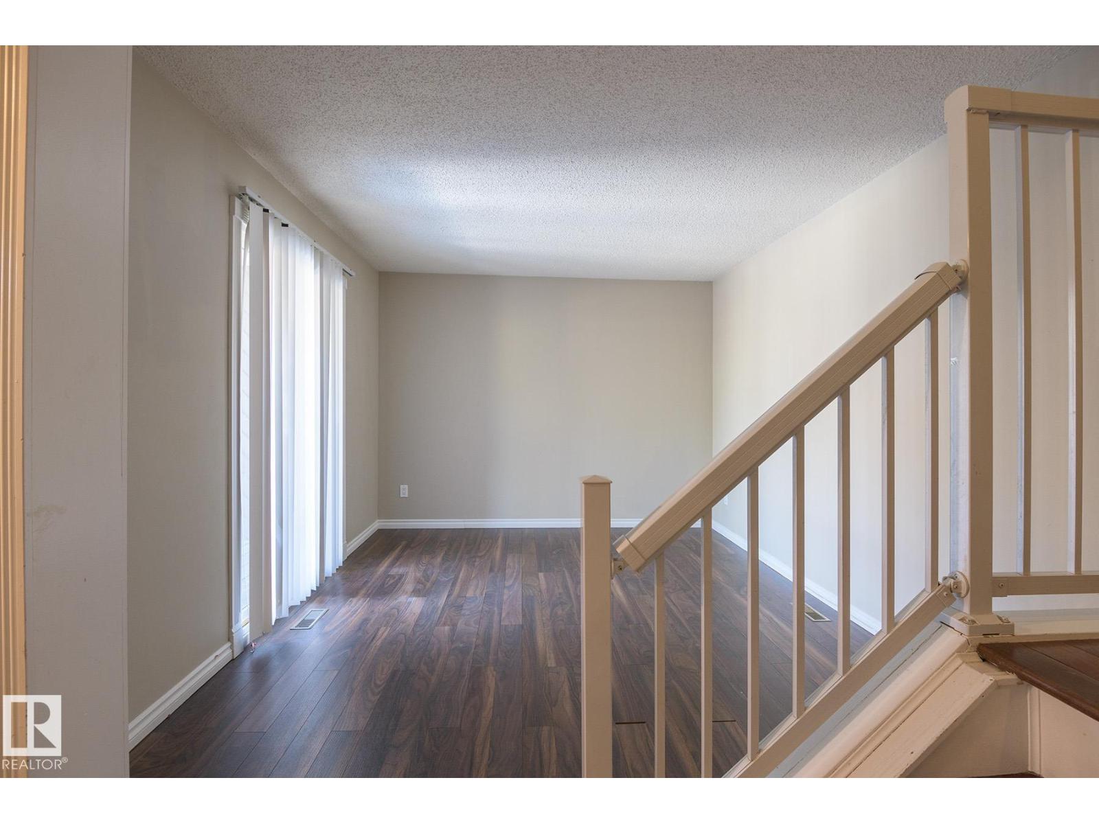 8039 27 Av Nw, Edmonton, Alberta  T6K 3C9 - Photo 5 - E4485981