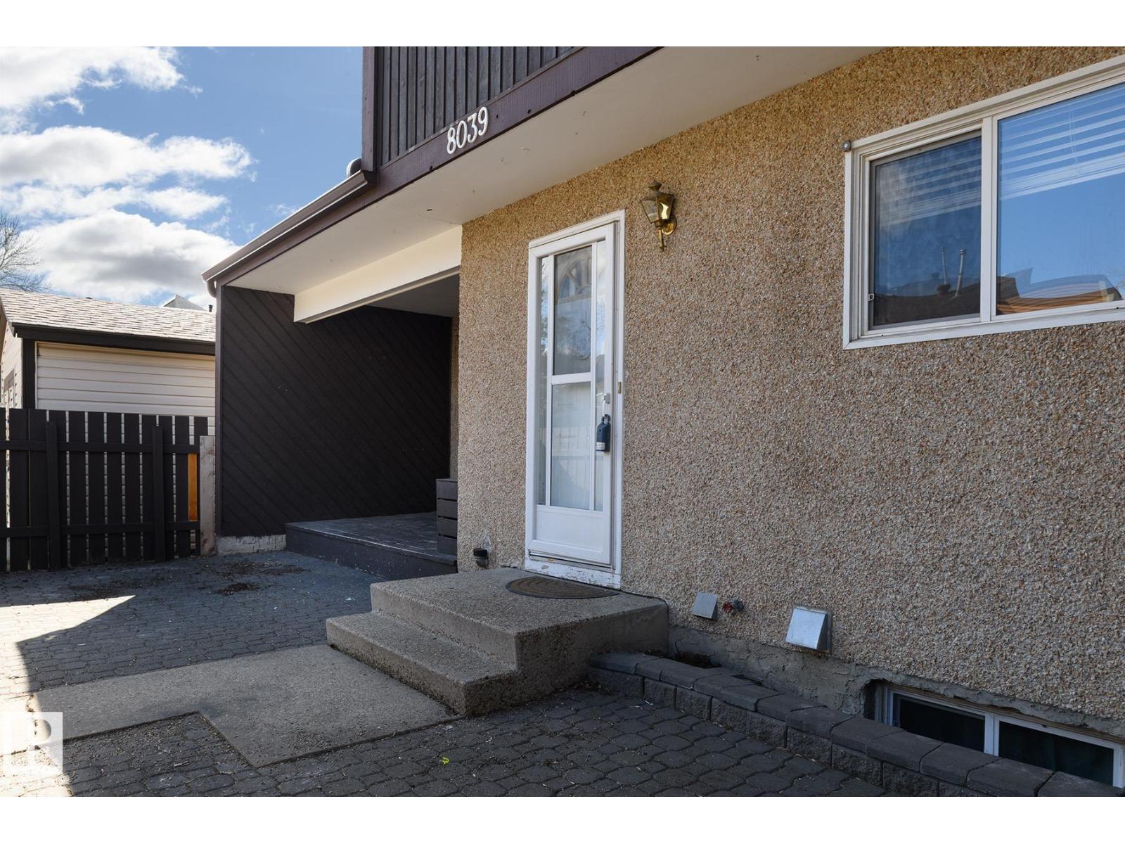 8039 27 Av Nw, Edmonton, Alberta  T6K 3C9 - Photo 2 - E4485981