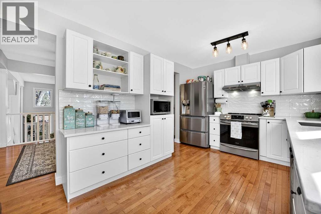 94 Candle Terrace SW, Calgary, Alberta  T2W 6G7 - Photo 17 - A2308043