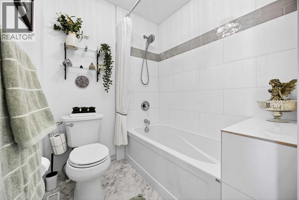 94 Candle Terrace SW, Calgary, Alberta  T2W 6G7 - Photo 30 - A2308043