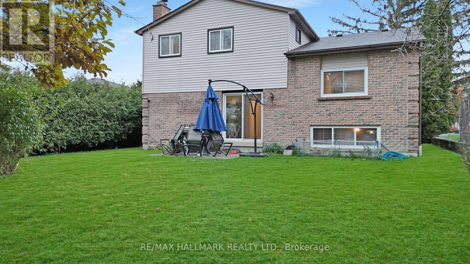 22 Avondale Crescent, Aurora, Ontario  L4G 3P6 - Photo 2 - N13090612
