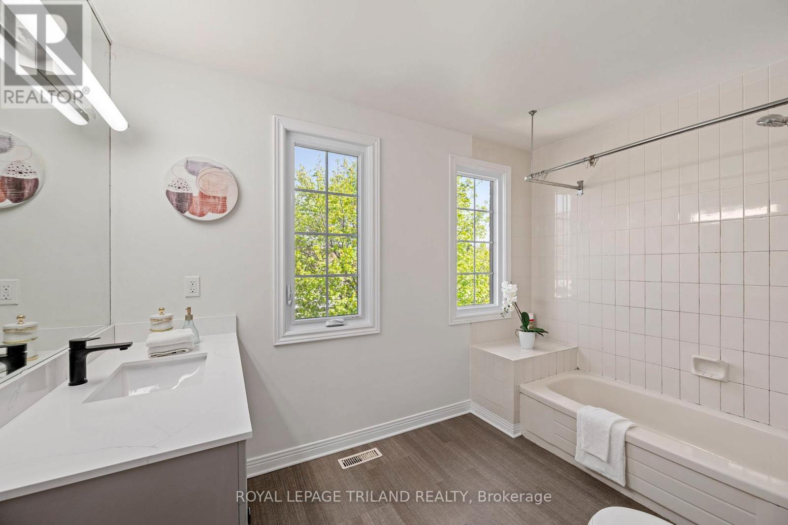 118 Deer Valley Crescent, London South, Ontario  N6J 4K8 - Photo 20 - X13089944