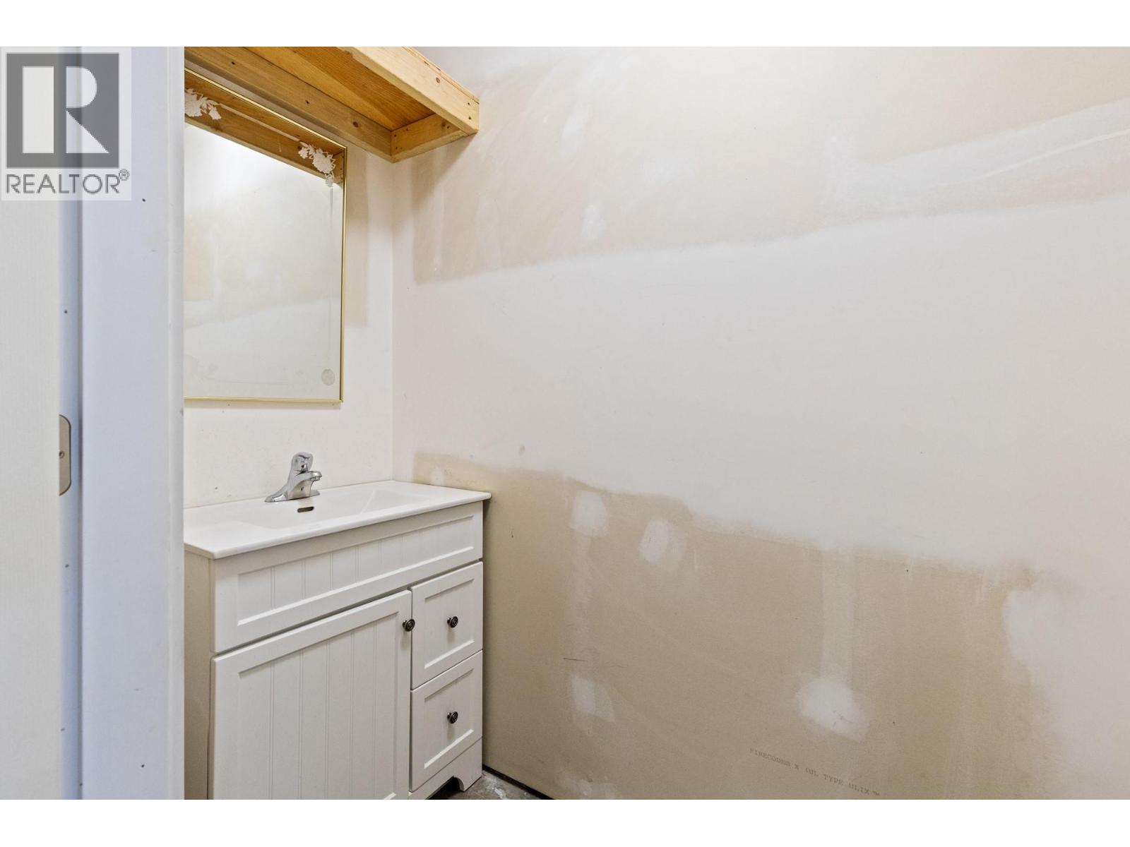 #201 - 3384 Carrington Road, Westbank, British Columbia  V4T 2G8 - Photo 9 - 10386222