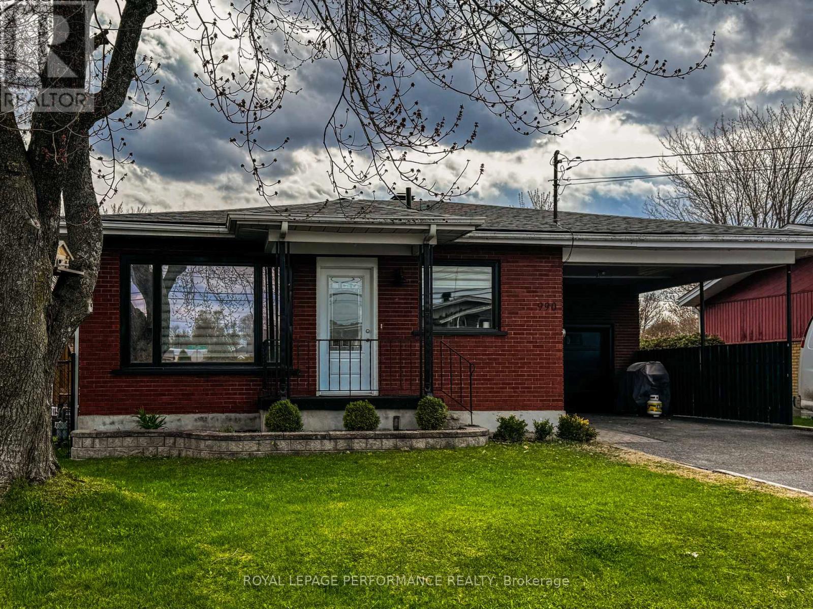 990 Laviolette Street, Clarence-Rockland, Ontario  K4K 1B9 - Photo 1 - X12931386