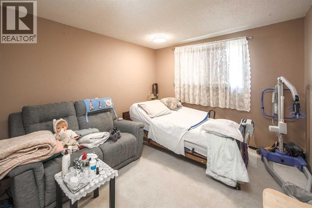 262057 Poplar Hill Drive, Rural Rocky View County, Alberta  T3R 1C7 - Photo 12 - A2308159