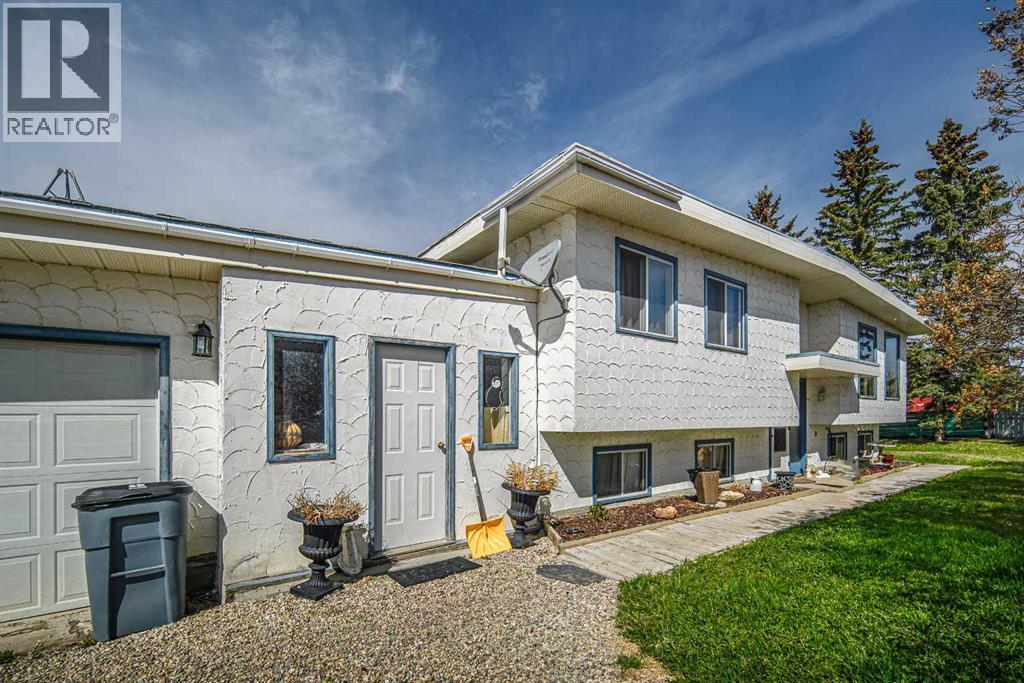 262057 Poplar Hill Drive, Rural Rocky View County, Alberta  T3R 1C7 - Photo 2 - A2308159
