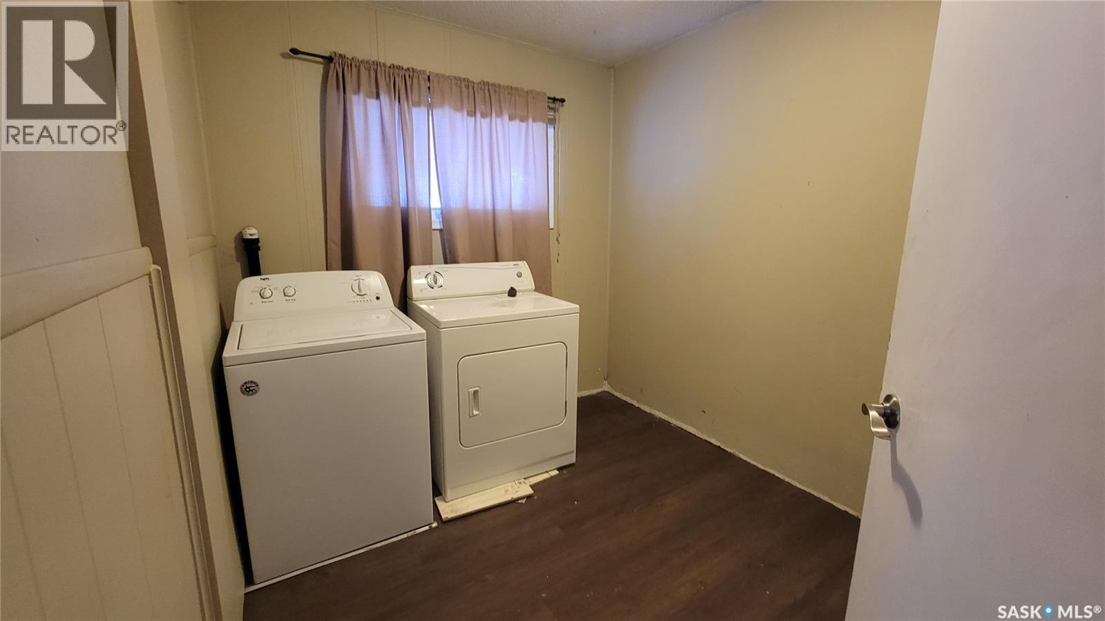 4906 52nd Street, Macklin, Saskatchewan  S0L 2C0 - Photo 7 - SK034933