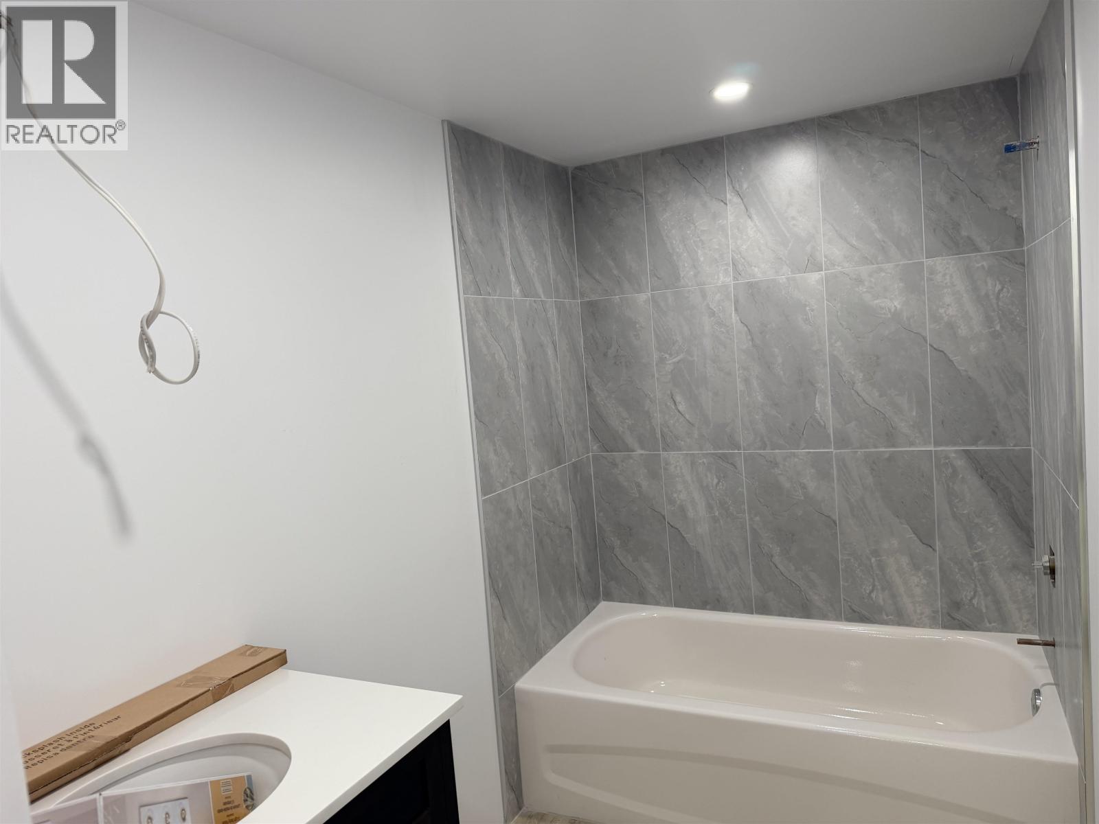 7520 Canada Way, Burnaby, British Columbia  V3N 3K2 - Photo 34 - R3117500