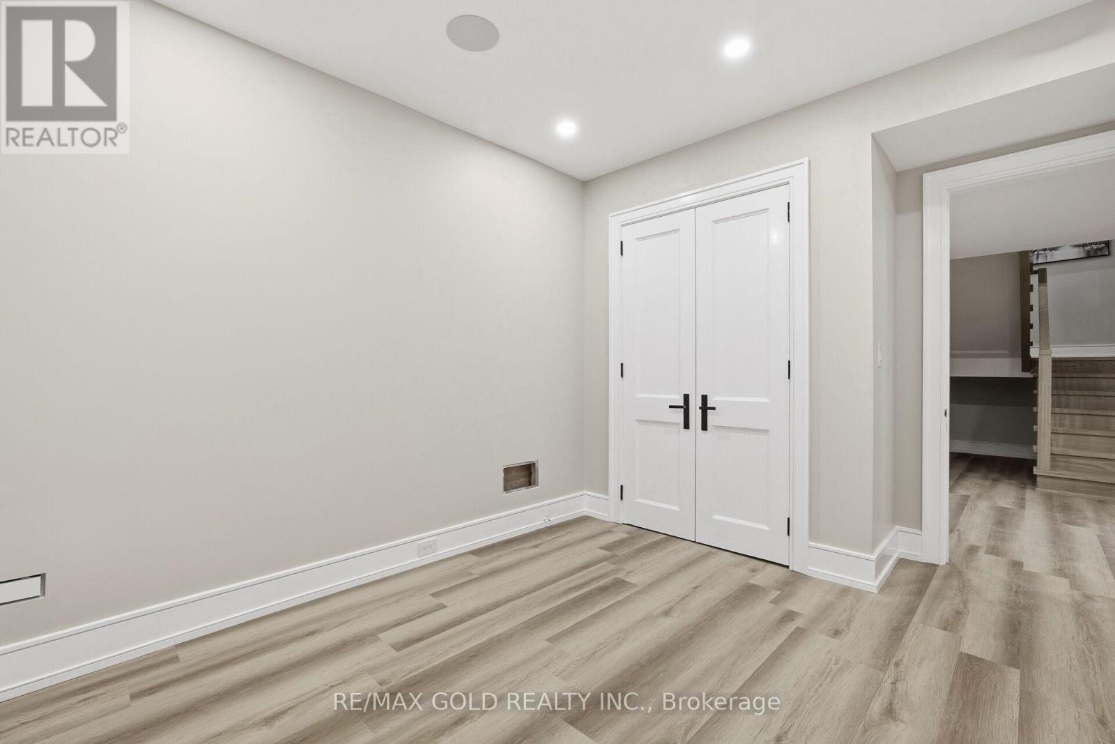 507 Wildwood Drive, Oakville, Ontario  L6K 1V1 - Photo 43 - W13068536