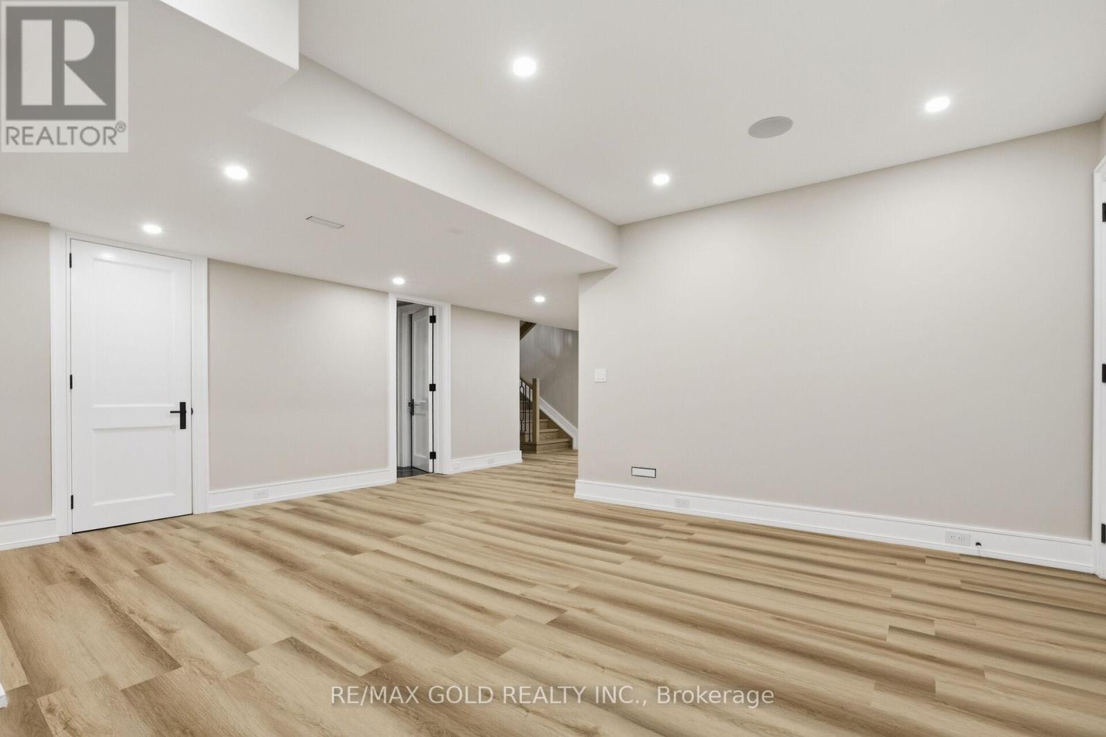 507 Wildwood Drive, Oakville, Ontario  L6K 1V1 - Photo 46 - W13068536