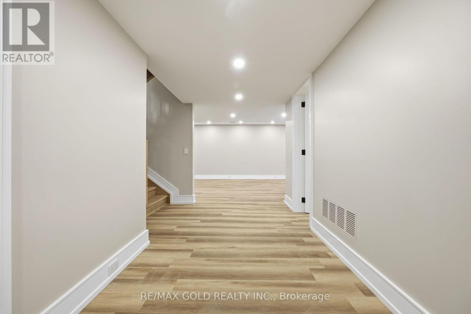 507 Wildwood Drive, Oakville, Ontario  L6K 1V1 - Photo 47 - W13068536