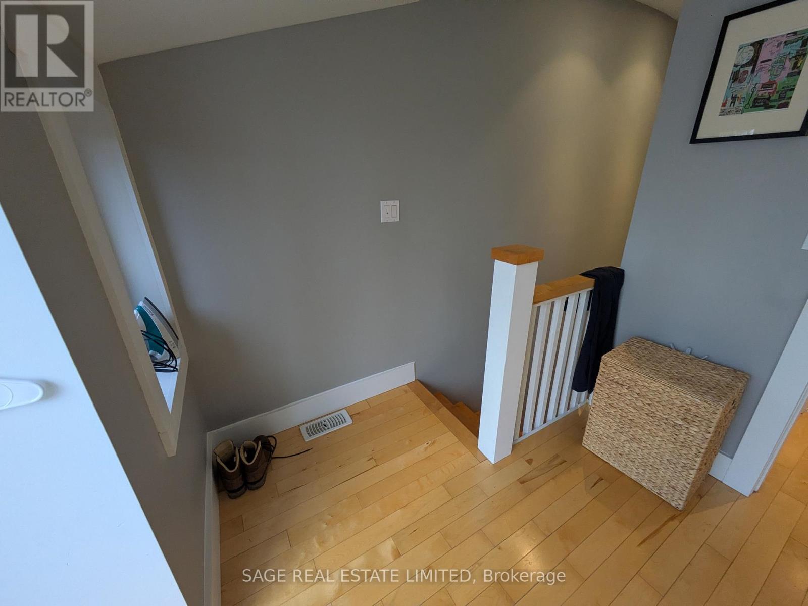 Upper - 108 Pearson Avenue, Toronto, Ontario  M6R 1G5 - Photo 19 - W13090644