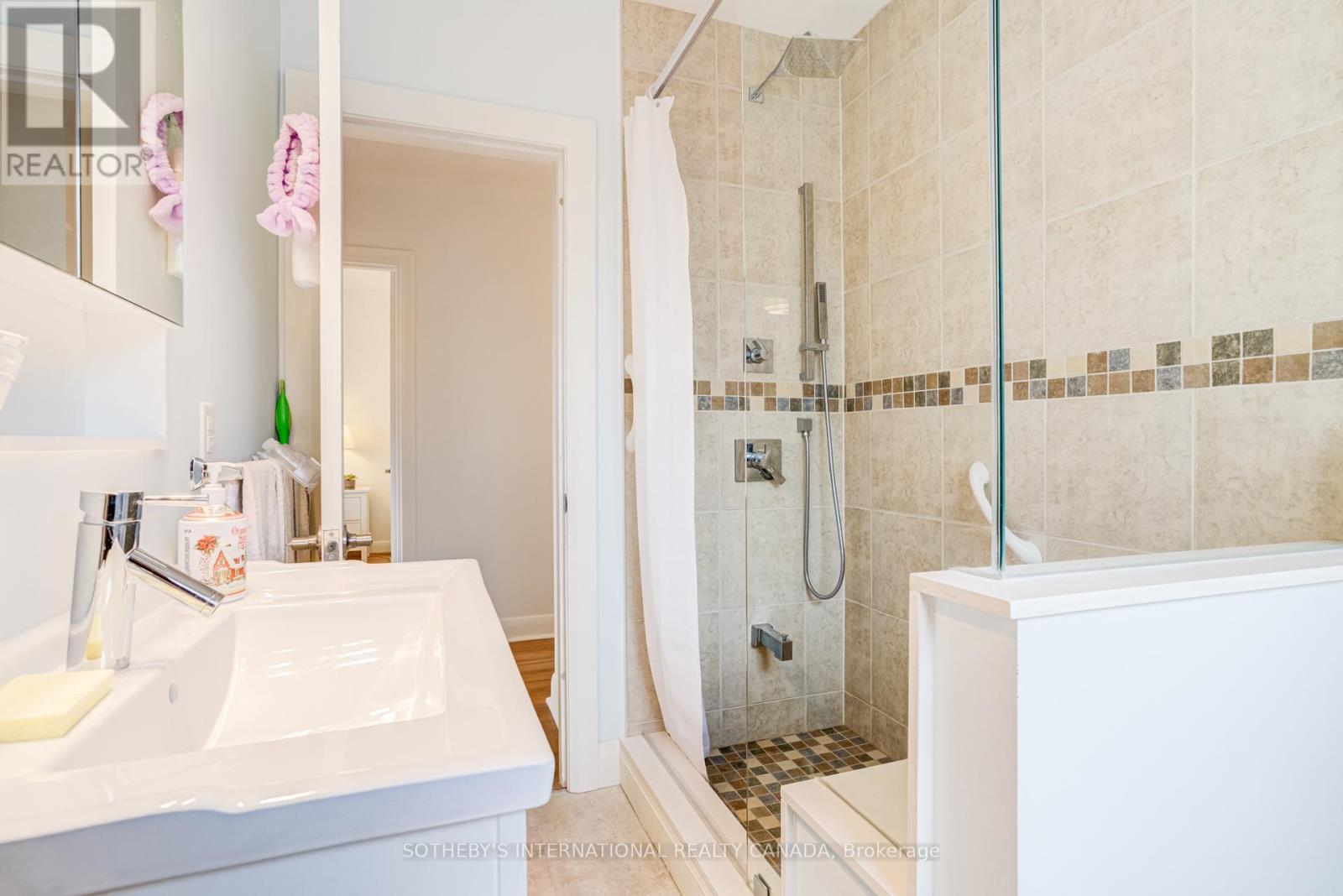 16 Paulart Drive, Toronto, Ontario  M9B 3V4 - Photo 28 - W13090680