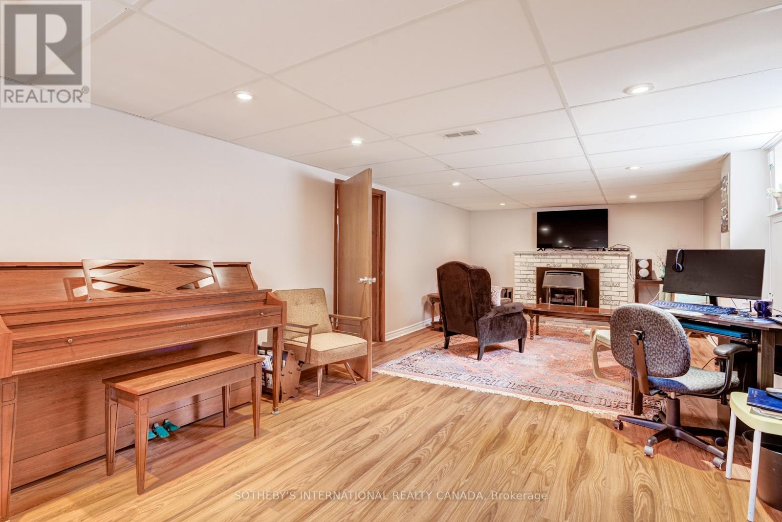 16 Paulart Drive, Toronto, Ontario  M9B 3V4 - Photo 36 - W13090680