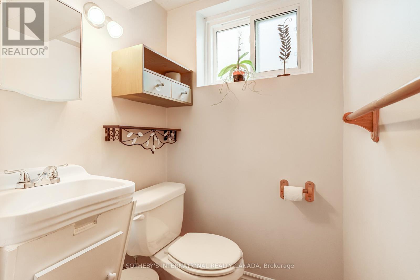 16 Paulart Drive, Toronto, Ontario  M9B 3V4 - Photo 40 - W13090680