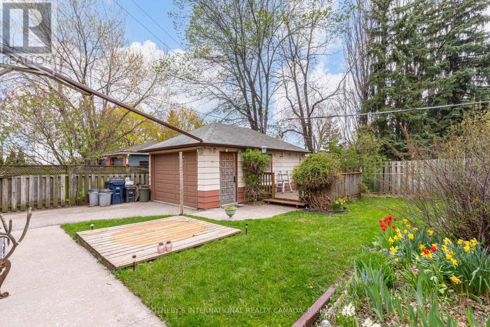 16 Paulart Drive, Toronto, Ontario  M9B 3V4 - Photo 45 - W13090680