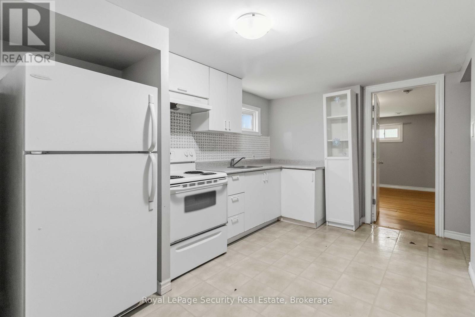 Basement - 3372 Fellmore Drive, Mississauga, Ontario  L5C 2E2 - Photo 12 - W13090704