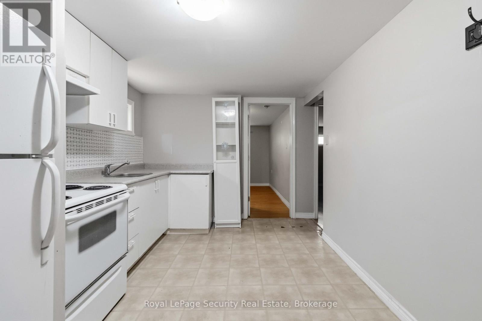 Basement - 3372 Fellmore Drive, Mississauga, Ontario  L5C 2E2 - Photo 13 - W13090704